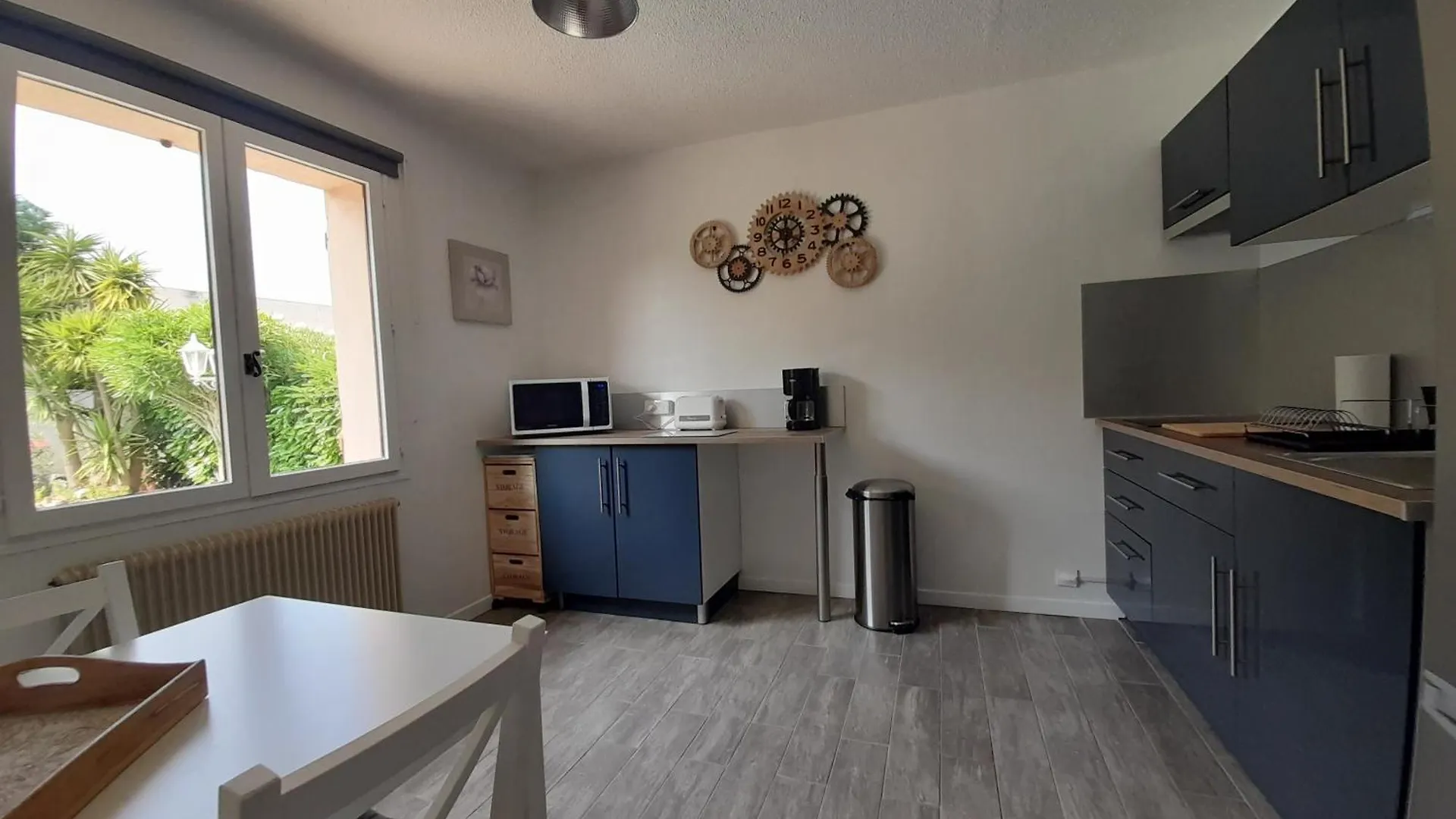 Thierry Hotel Frejus Guest house